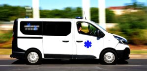 Vehicule trafic ambulance dans la ville de Lyon.
Ambulance traffic vehicle in the city of Lyon.//DOUCELINROMAIN_doucelin0057/2207261104/Credit:ROMAIN DOUCELIN/SIPA/2207261108